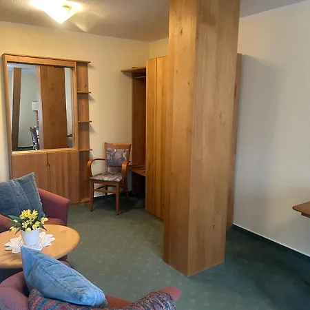 Am Schoenower Schlosspark Gasthof Passow (Uckermark)